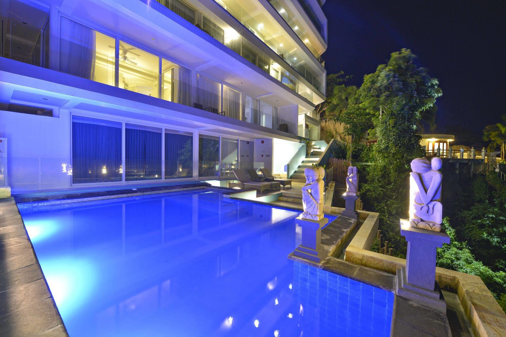 Boracay Karuna Luxury Suites Balabag  Luaran gambar